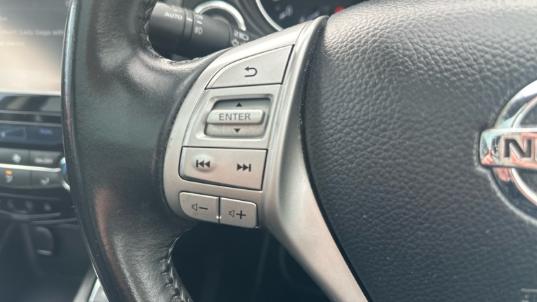 Nissan Qashqai 1.5 dCi Acenta Premium 5dr Diesel Hatchback